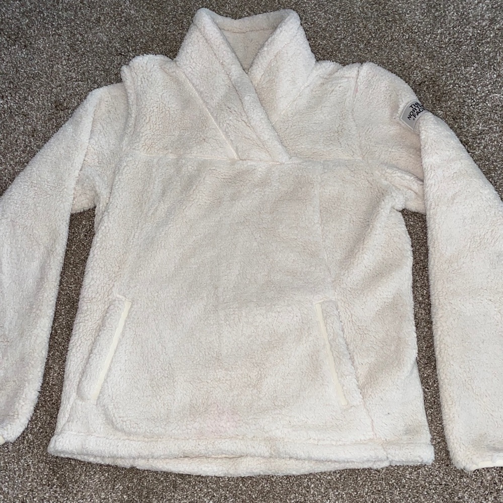 North Face pull over